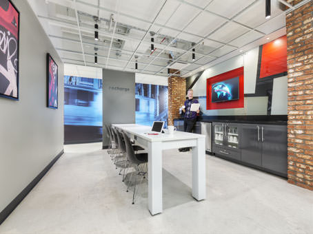 Regus – Chicago – The Merchandise Mart – Work Mobile